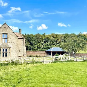  Holiday home Hollins